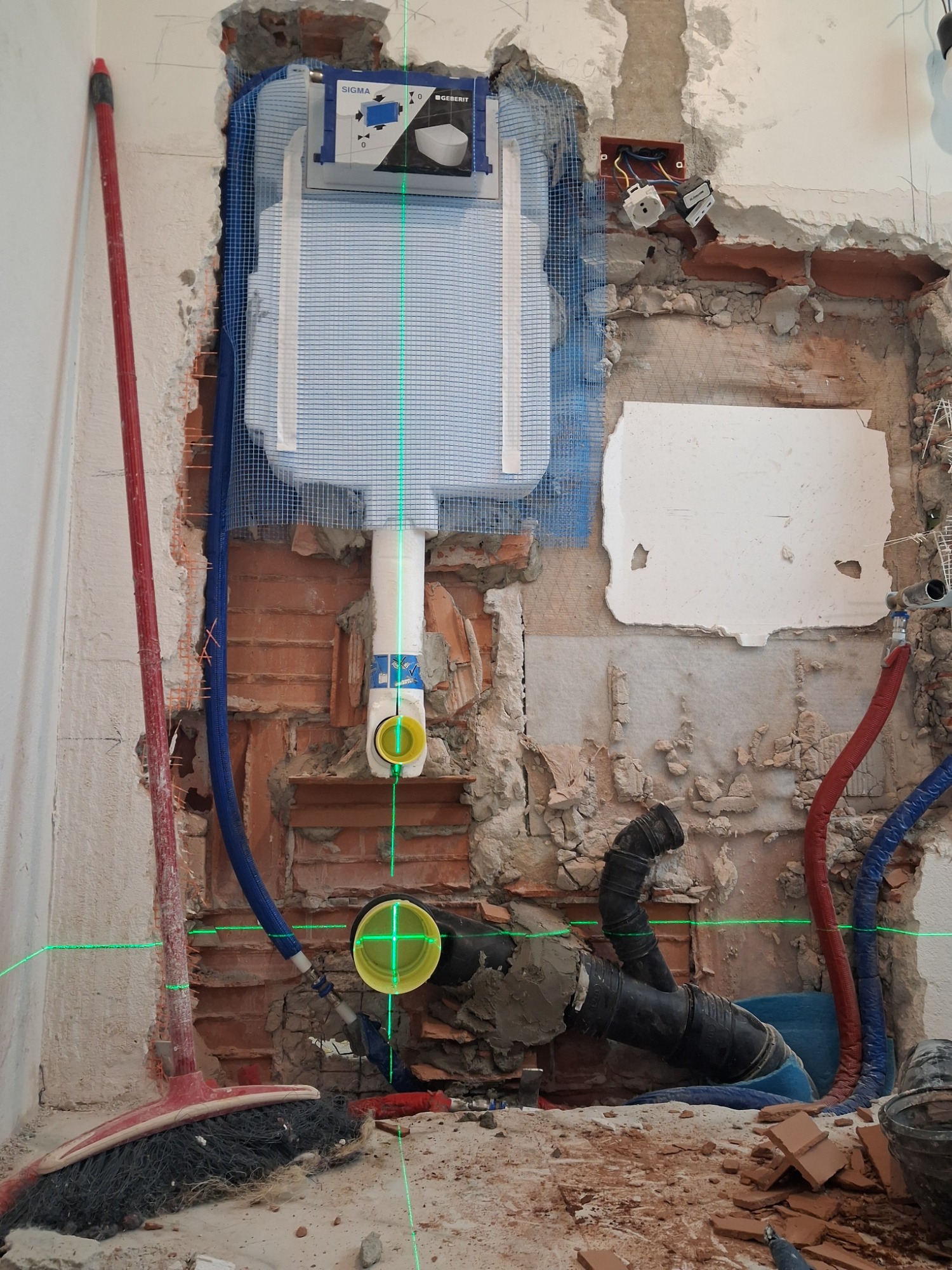 allineamento cassetta wc geberit e scarico per vaso d'appoggio ceramica cielo